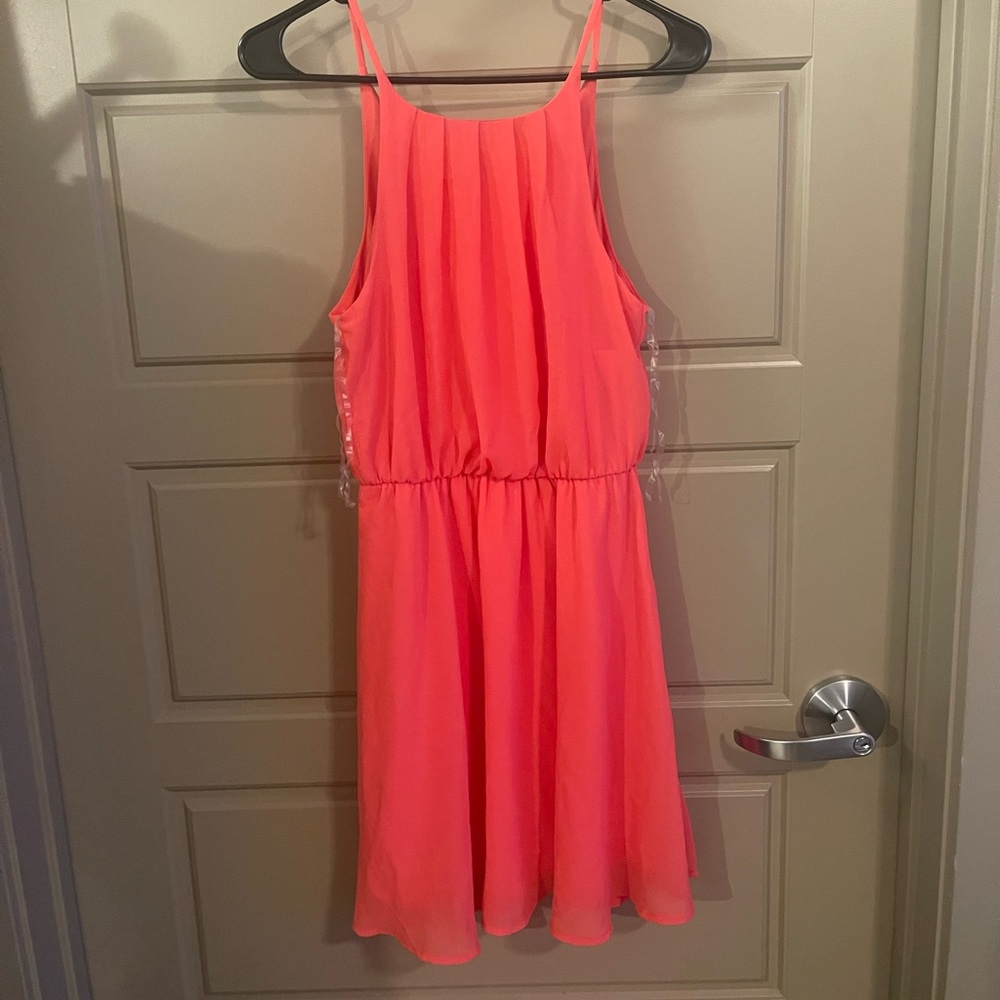 Size small, Coral